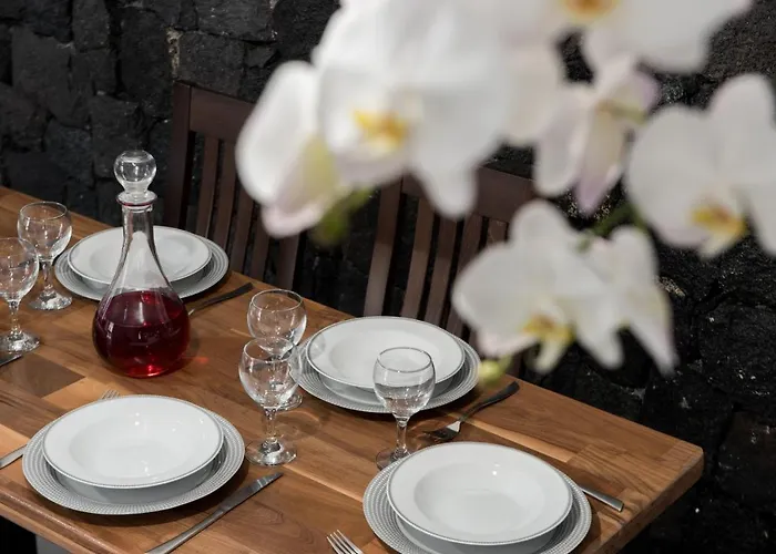 George Farm Land * Karterados (Santorini)