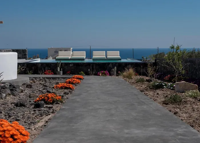 George Farm Land * Karterados (Santorini)