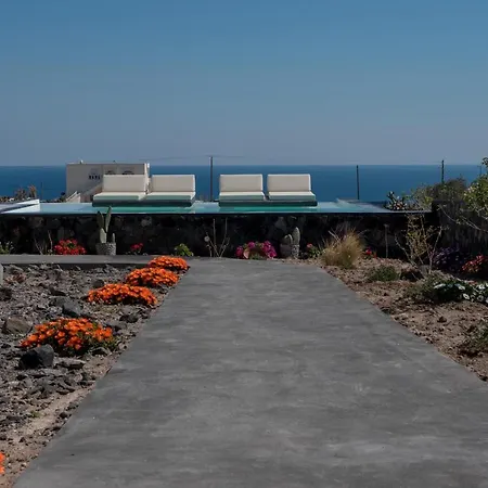 George Farm Land * Karterados (Santorini)